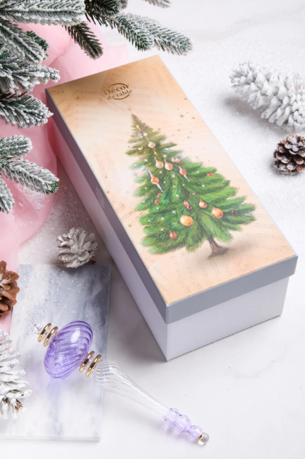 VNVEGF25 1-7 Игрушка елочная Décor de Table Манифико 20 х 5см, лавандовая, подарочная коробка (2).png